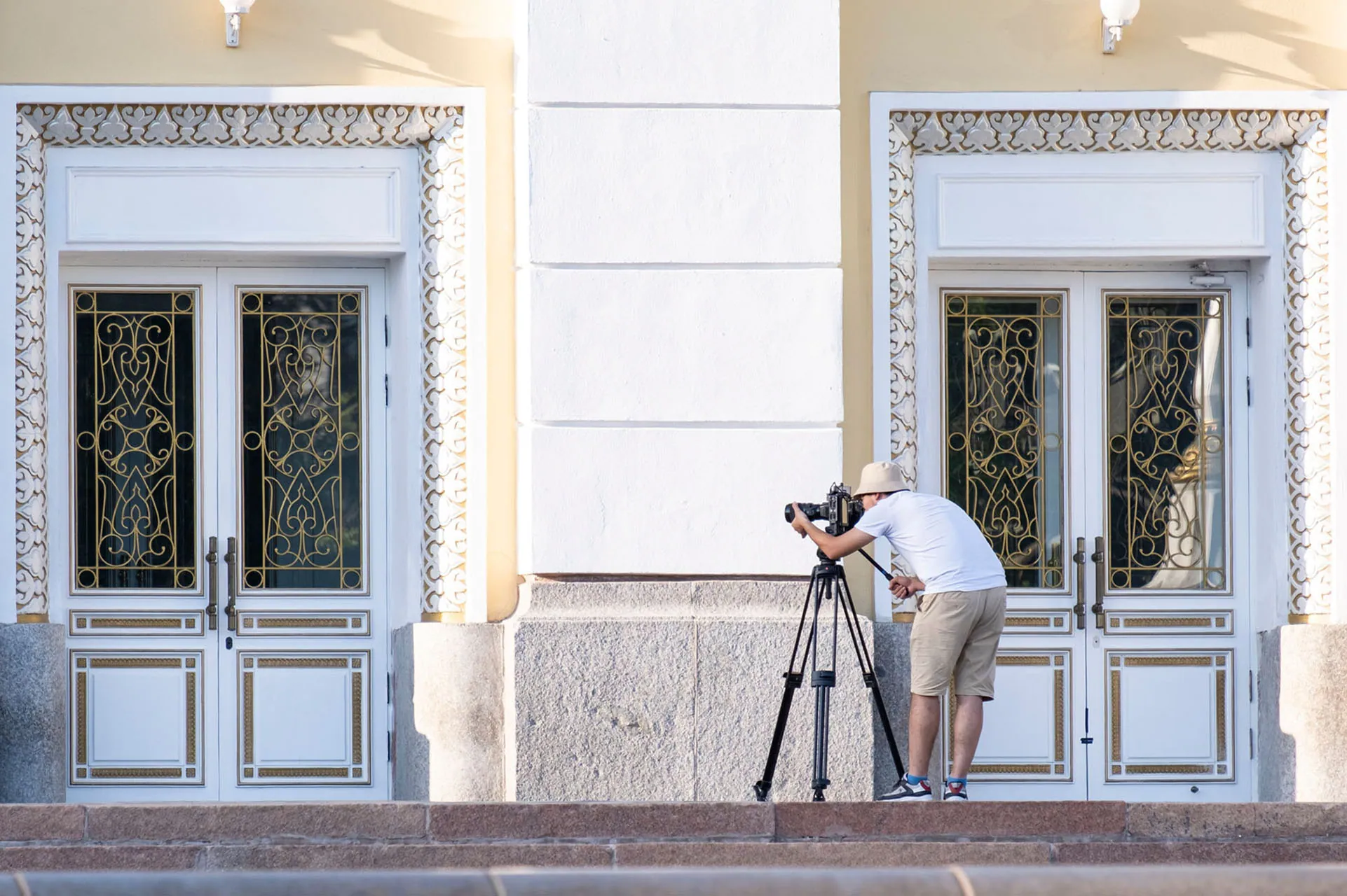 F38EF434-F5B8-4EC3-9A48-F23C723A4A70